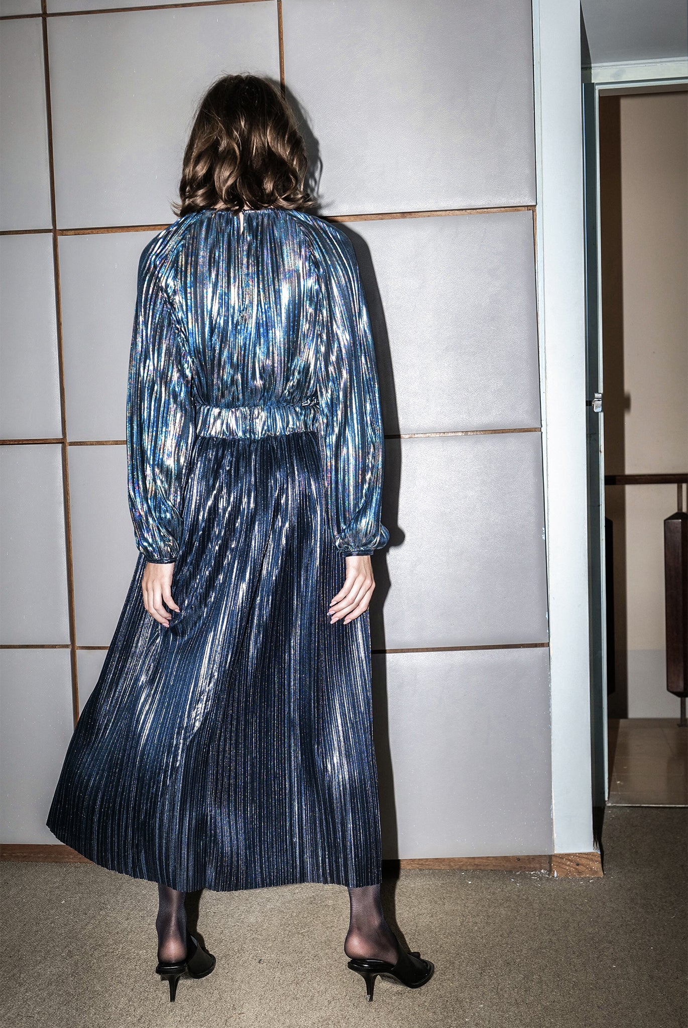 SABINA MUSAYEV - two_tone_pleated_knit_w_foil_dark_silver_fw_23_24