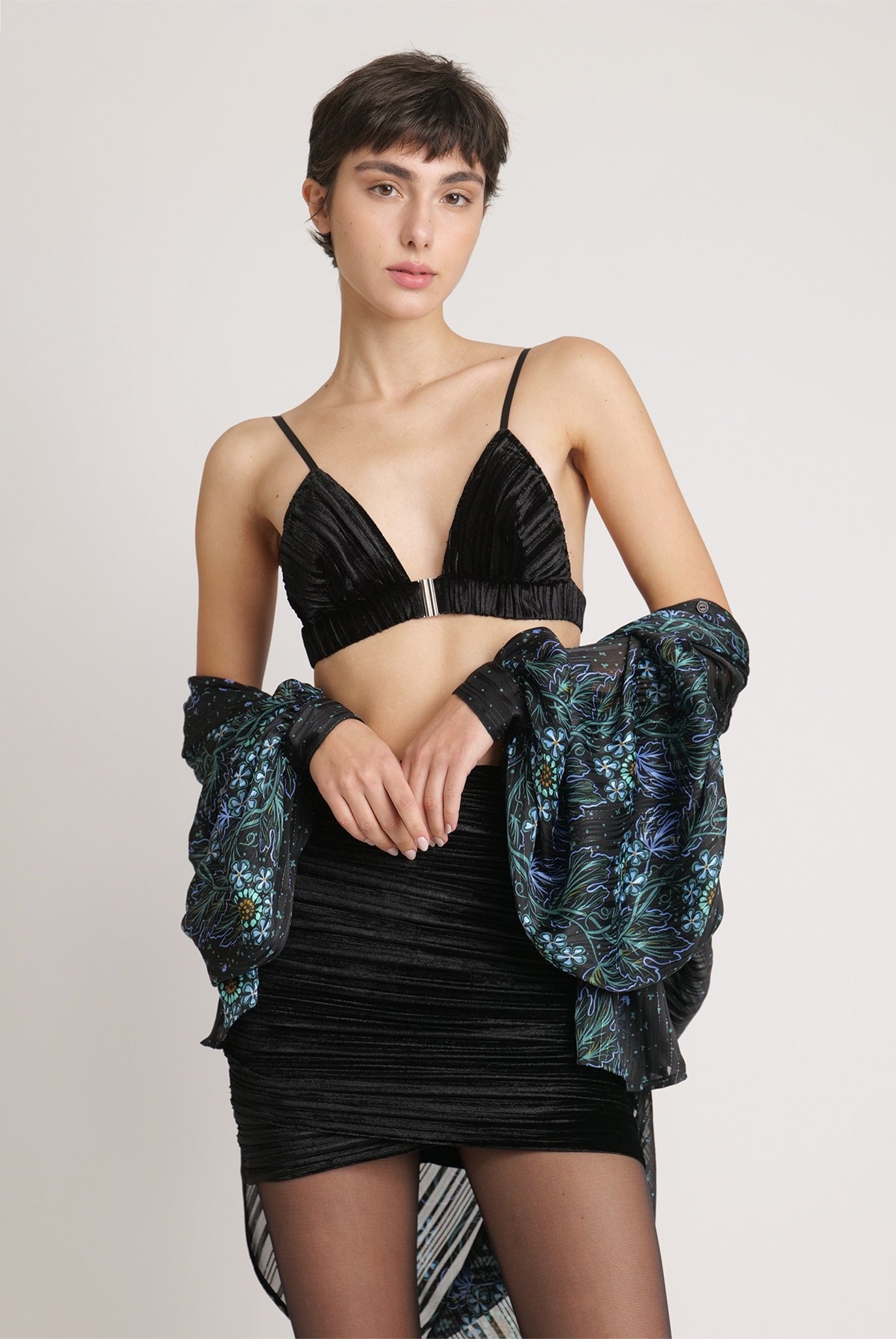 SABINA MUSAYEV - pleated_velvet_black_fw_23_24