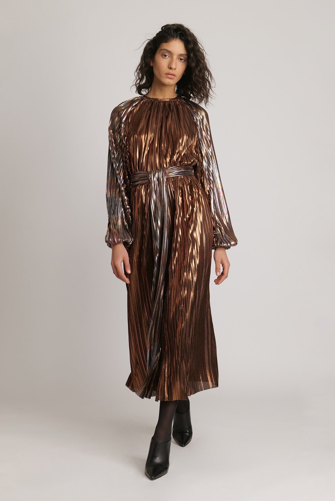 SABINA MUSAYEV - two_tone_pleated_knit_w_foil_bronze_fw_23_24