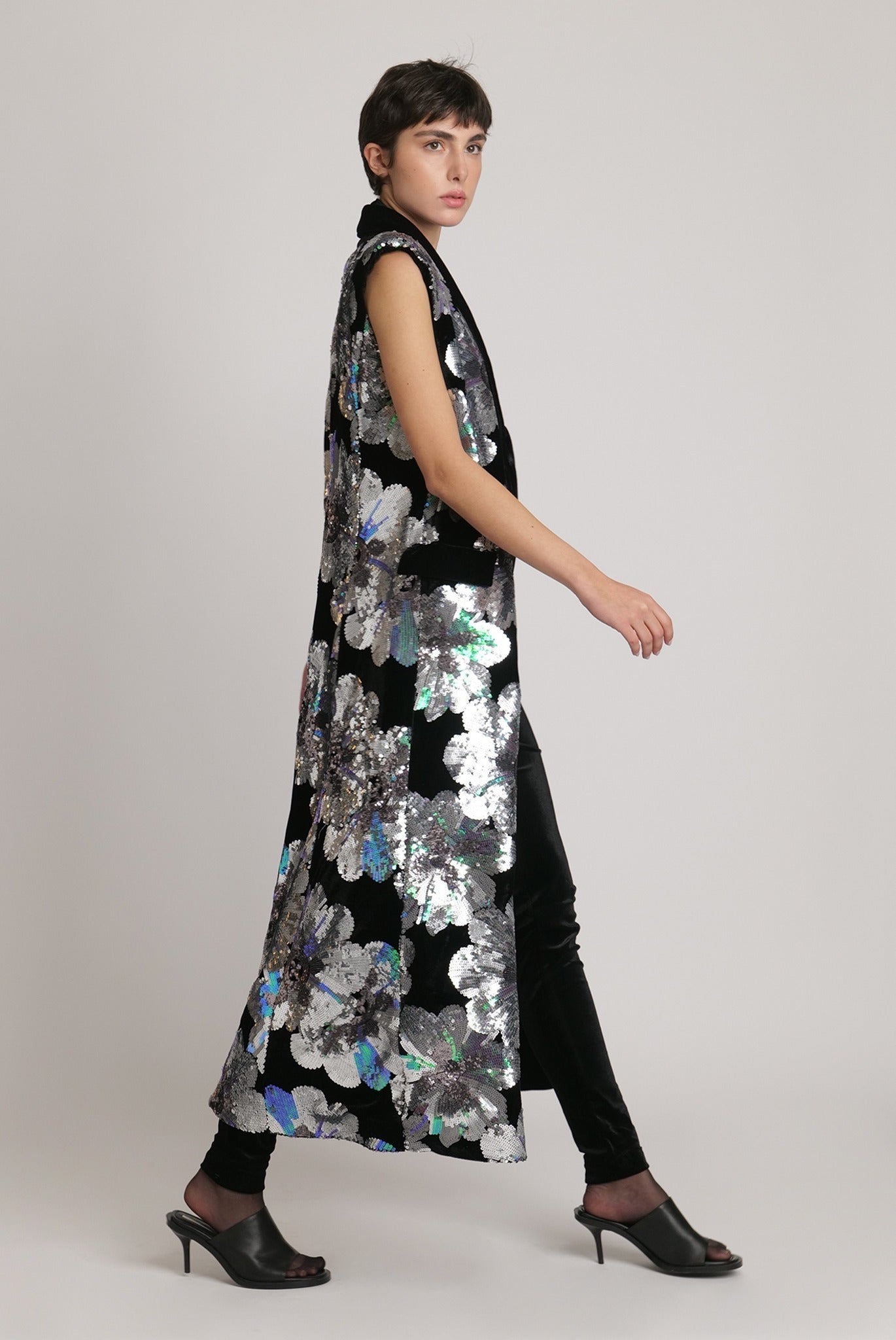 SABINA MUSAYEV - flora_sequins_on_velvet_multi_silver_fw_23_24