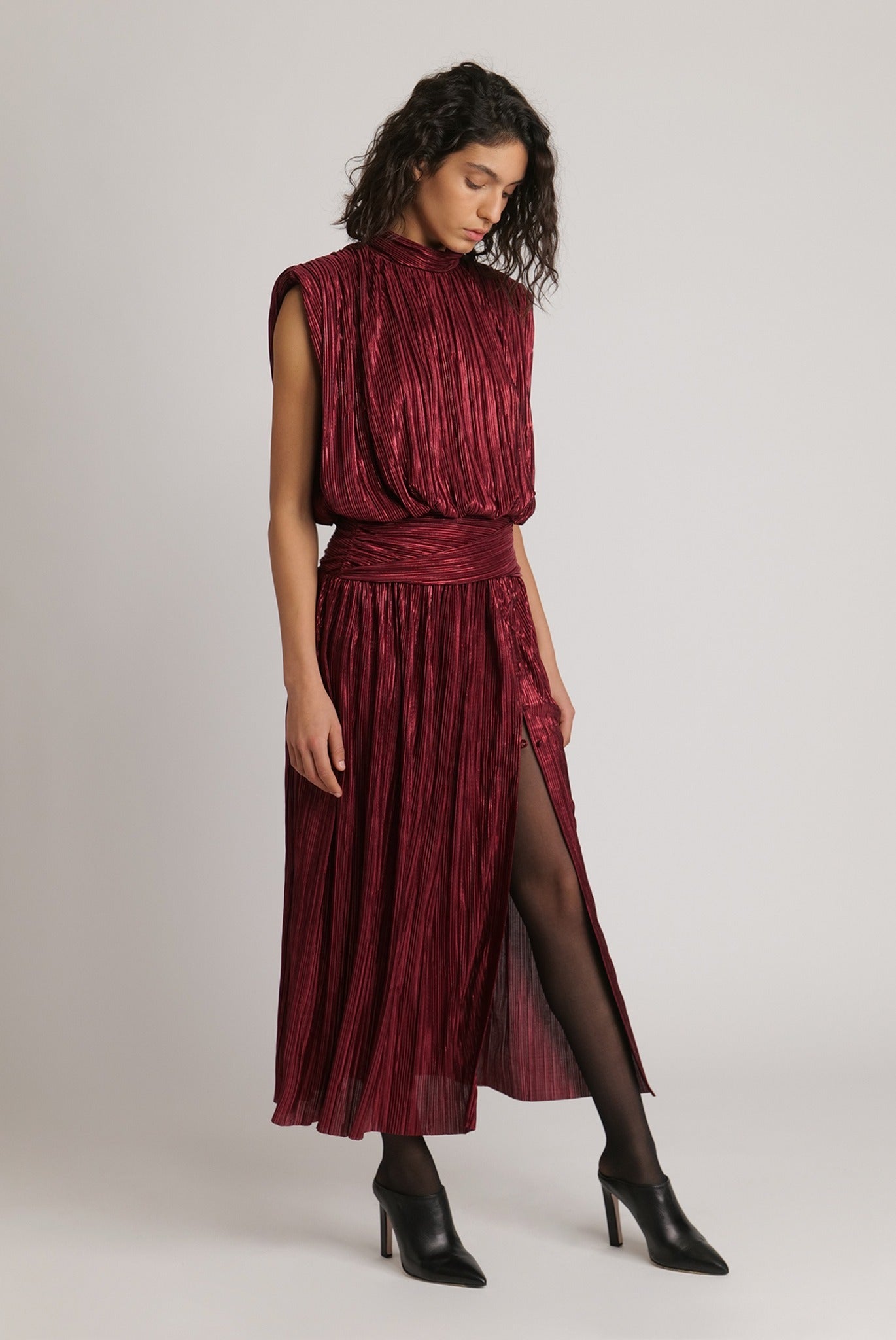 SABINA MUSAYEV - pleated_knit_w_foil_ruby_wine_fw_23_24