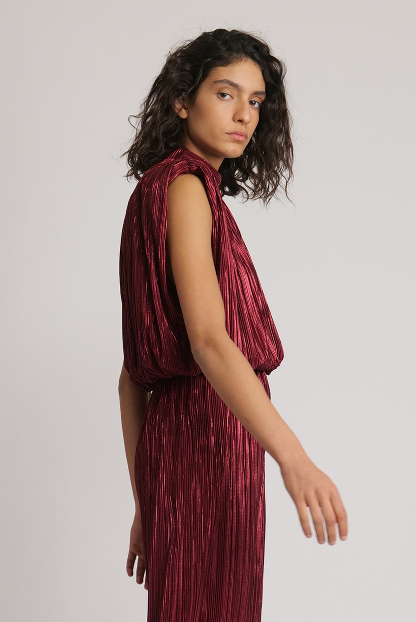 SABINA MUSAYEV - pleated_knit_w_foil_ruby_wine_fw_23_24