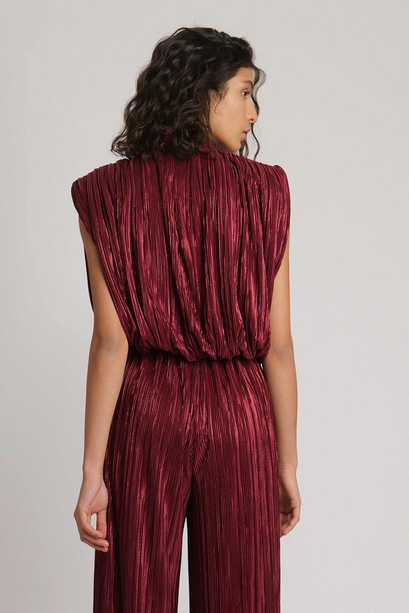 SABINA MUSAYEV - pleated_knit_w_foil_ruby_wine_fw_23_24