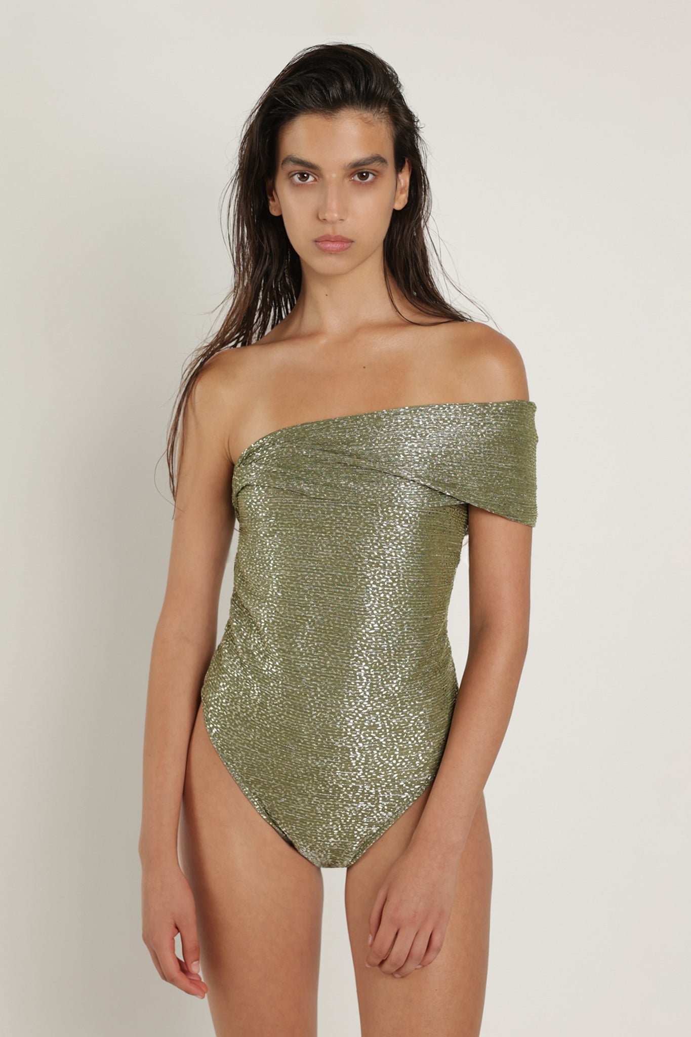 SABINA MUSAYEV - pleated_knit_w_speckled_foil_olive_green_summer_24