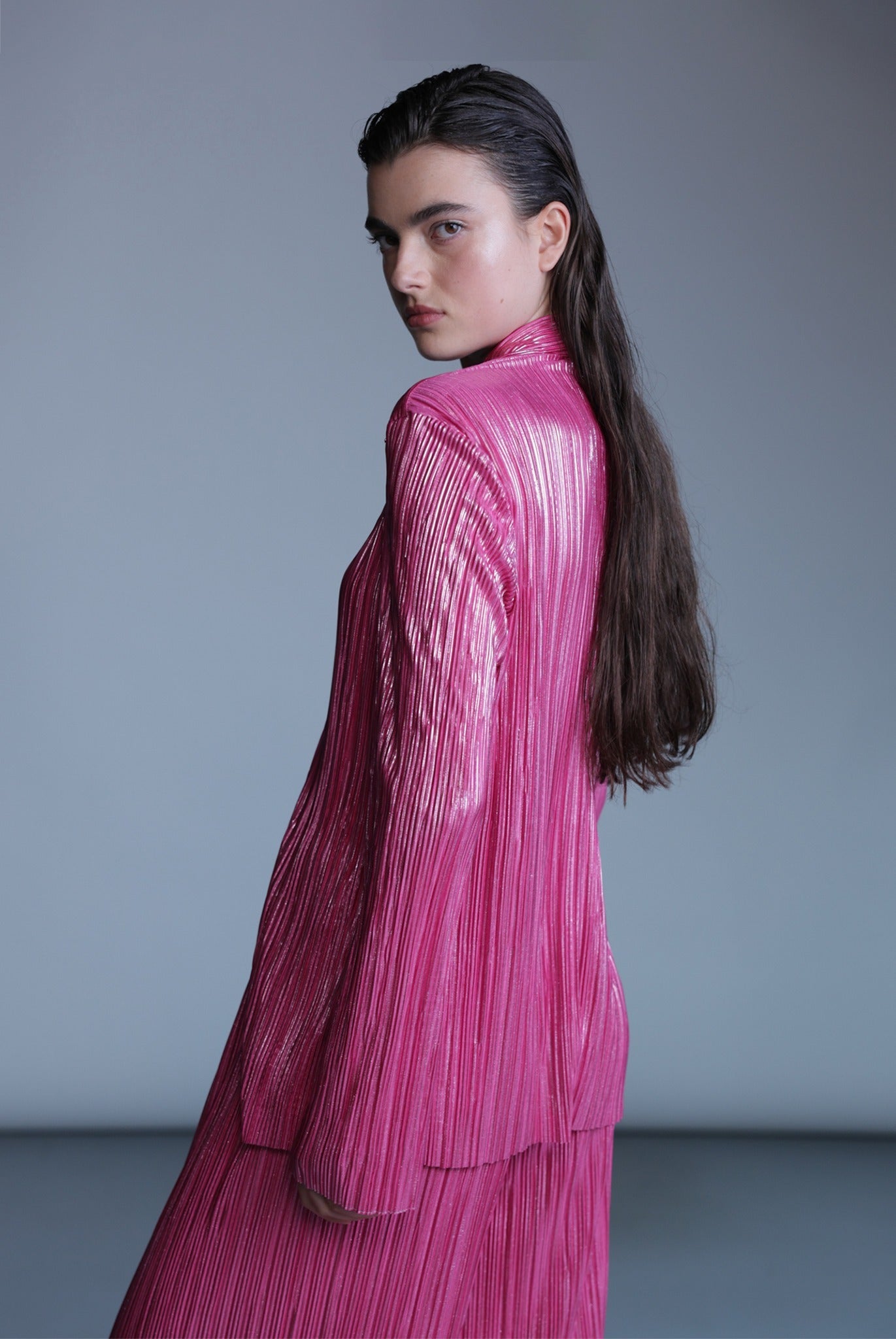 SABINA MUSAYEV - pleated_knit_w_foil_raspberry_pre_fall_24_25