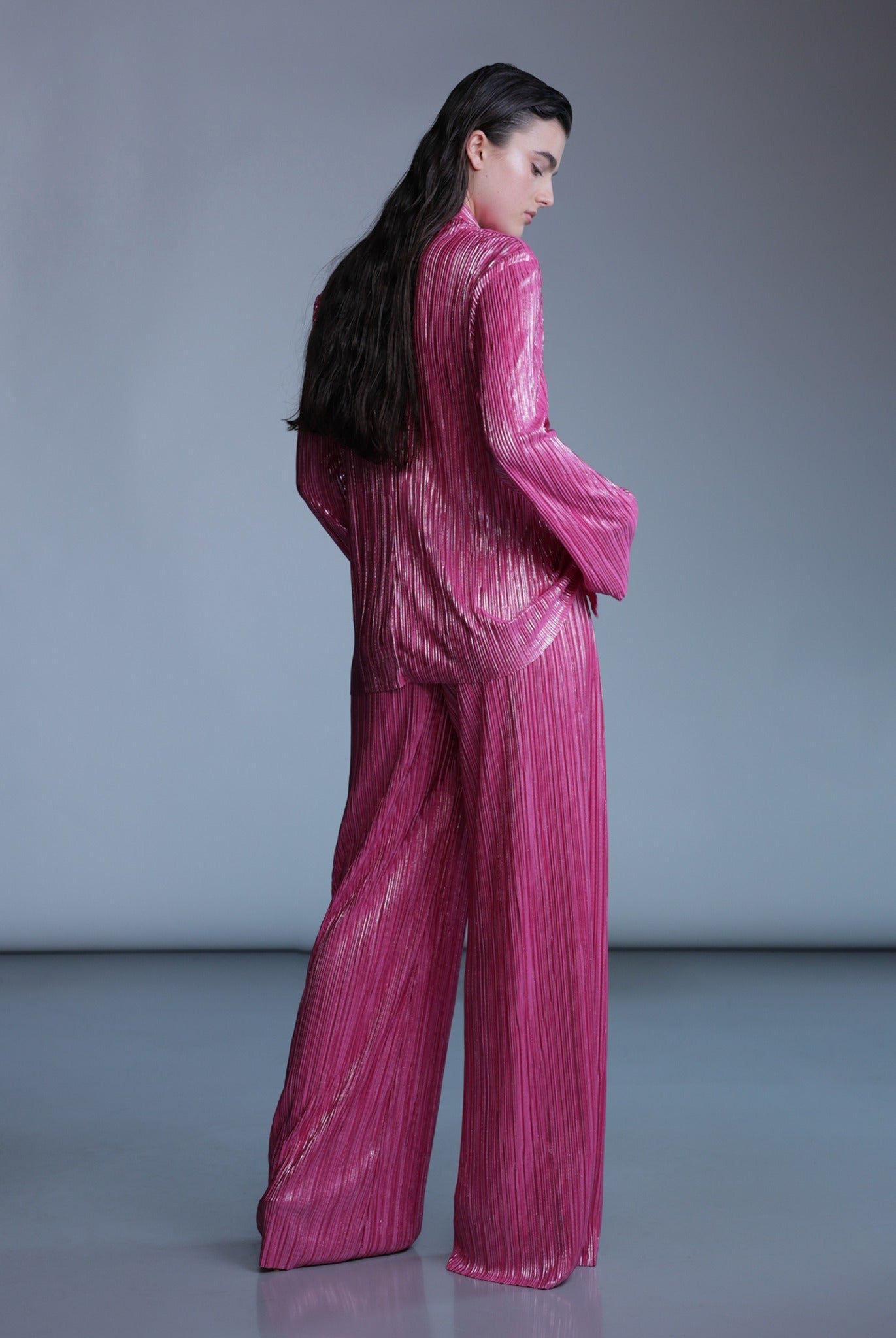 SABINA MUSAYEV - pleated_knit_w_foil_raspberry_pre_fall_24_25