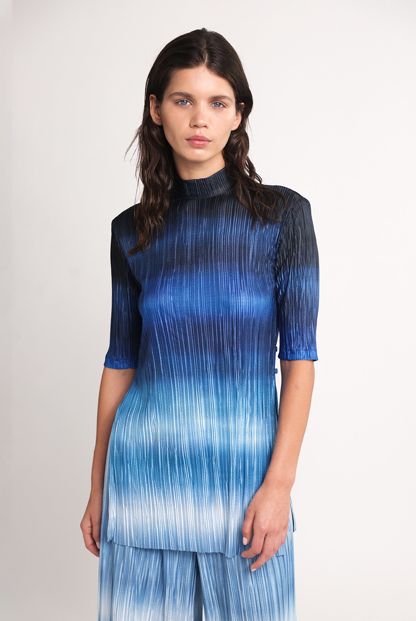 SABINA MUSAYEV - gradient_print_blue_print_spring_25