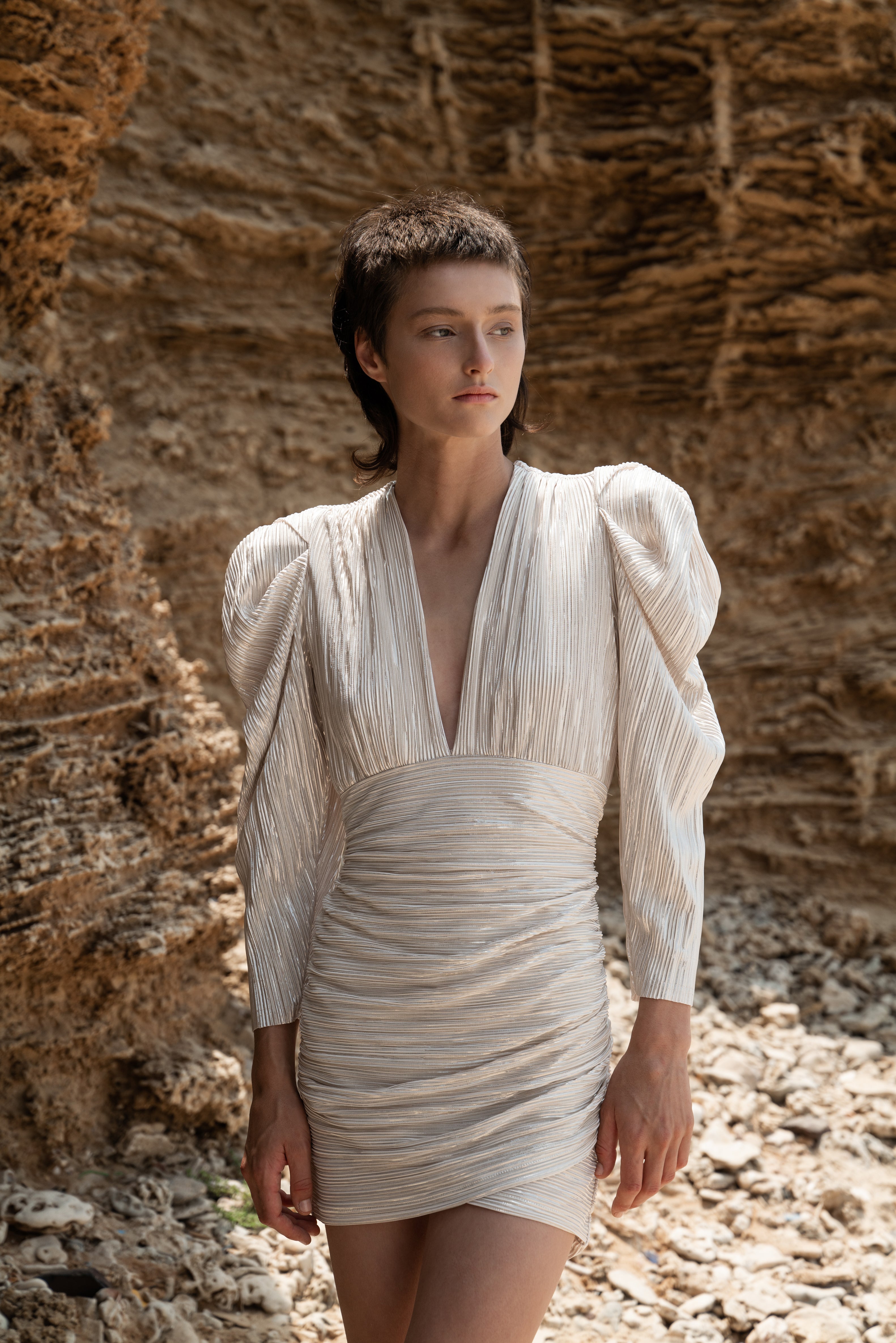 SABINA MUSAYEV - off-white_pleated_knit_w_gold_foil